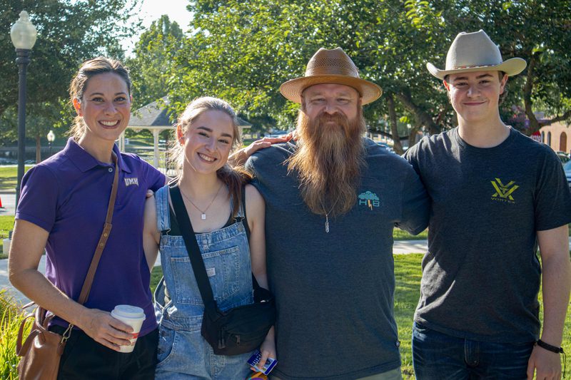 Photo of UMHB Family Weekend Photo of UMHB Family Weekend