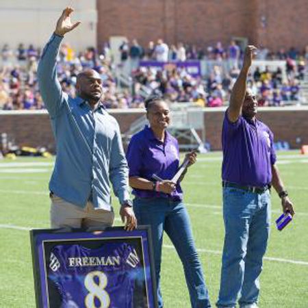 Image for Ceremony Retires Jersey Number of Jerrell Freeman