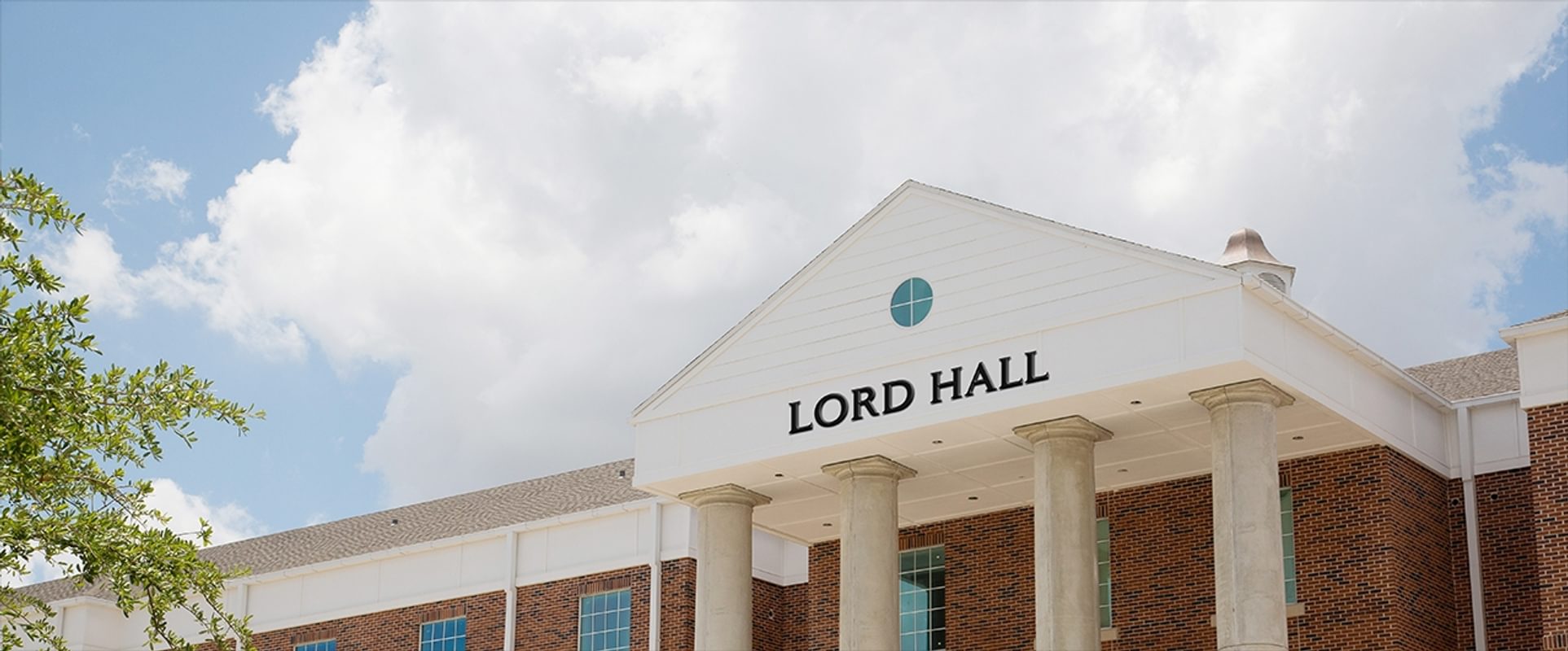 New Residence Hall Named in Honor of Lord Family