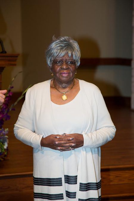 Image for 雪梨社区 Honors First African American Graduate