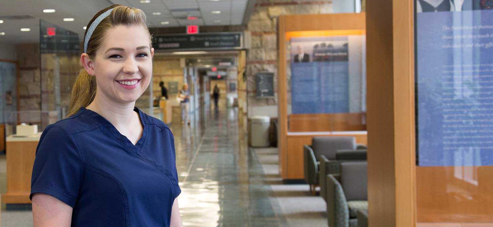 Bachelor of science in nursing | BSN alumni discusing life as a nurse and relationships with professors in nursing program at 同城快约.