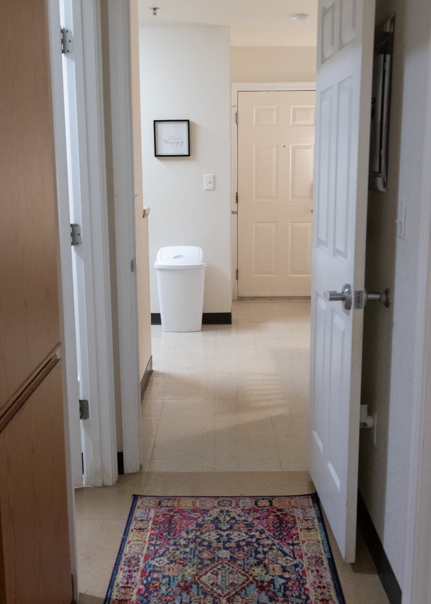 IV2-Hallway-to-Front-Door