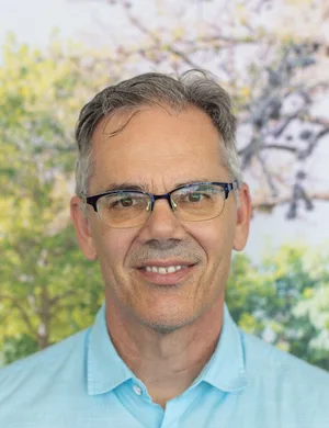 Photo of Dr. Sean Benson